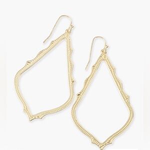 Kendra Scott Sophee Drop Earrings in Gold
